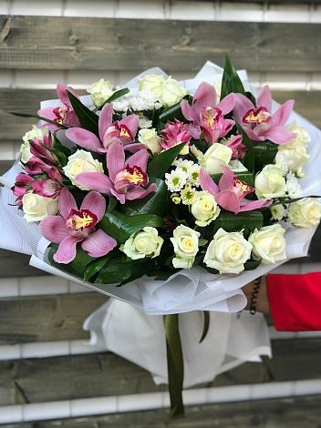 Букет цветов из: Розы и Хризантемы в Кореизе