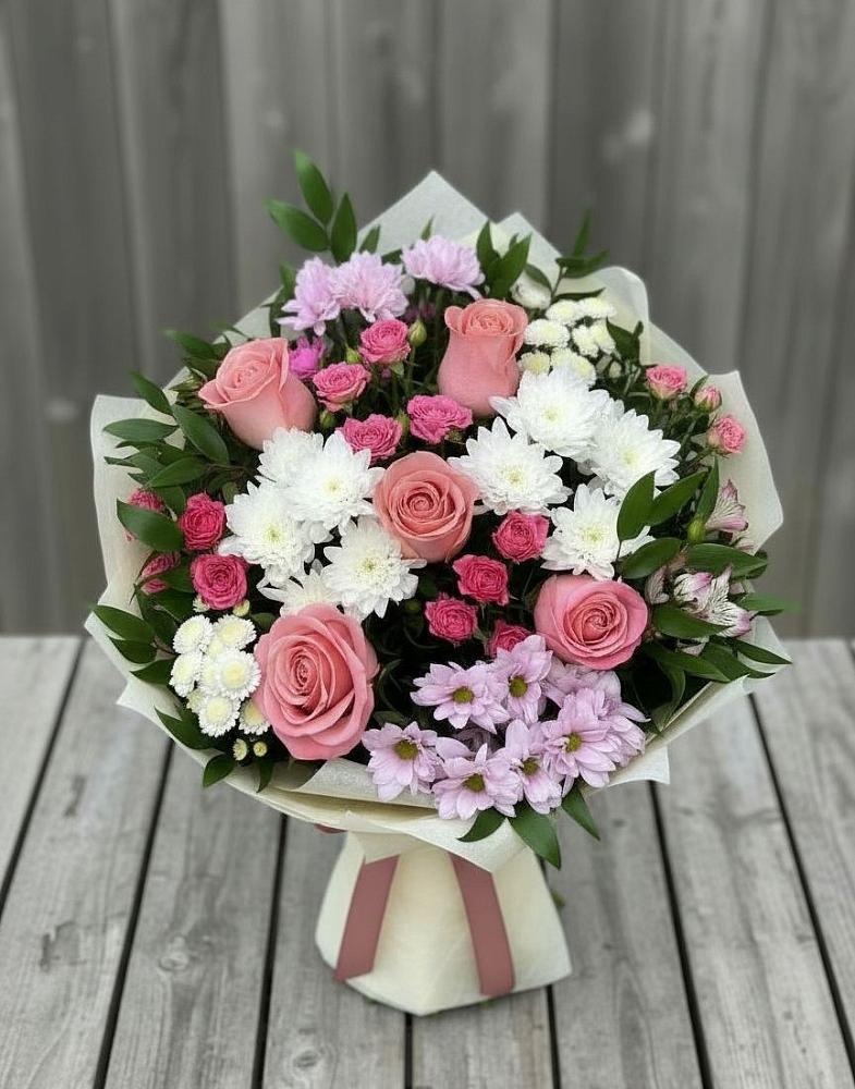 Букет цветов из: Альстромерии, Гвоздики, Розы и Хризантемы в Кореизе