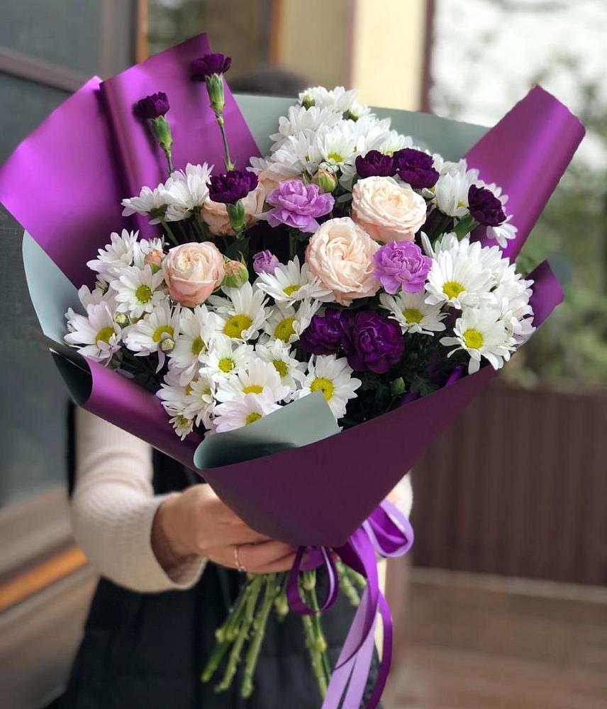 Букет цветов из: Хризантемы, Гвоздики и Розы в Кореизе