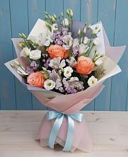 Букет цветов из:  Лизиантусы, Розы, Альстромерии и Гипсофила в Кореизе