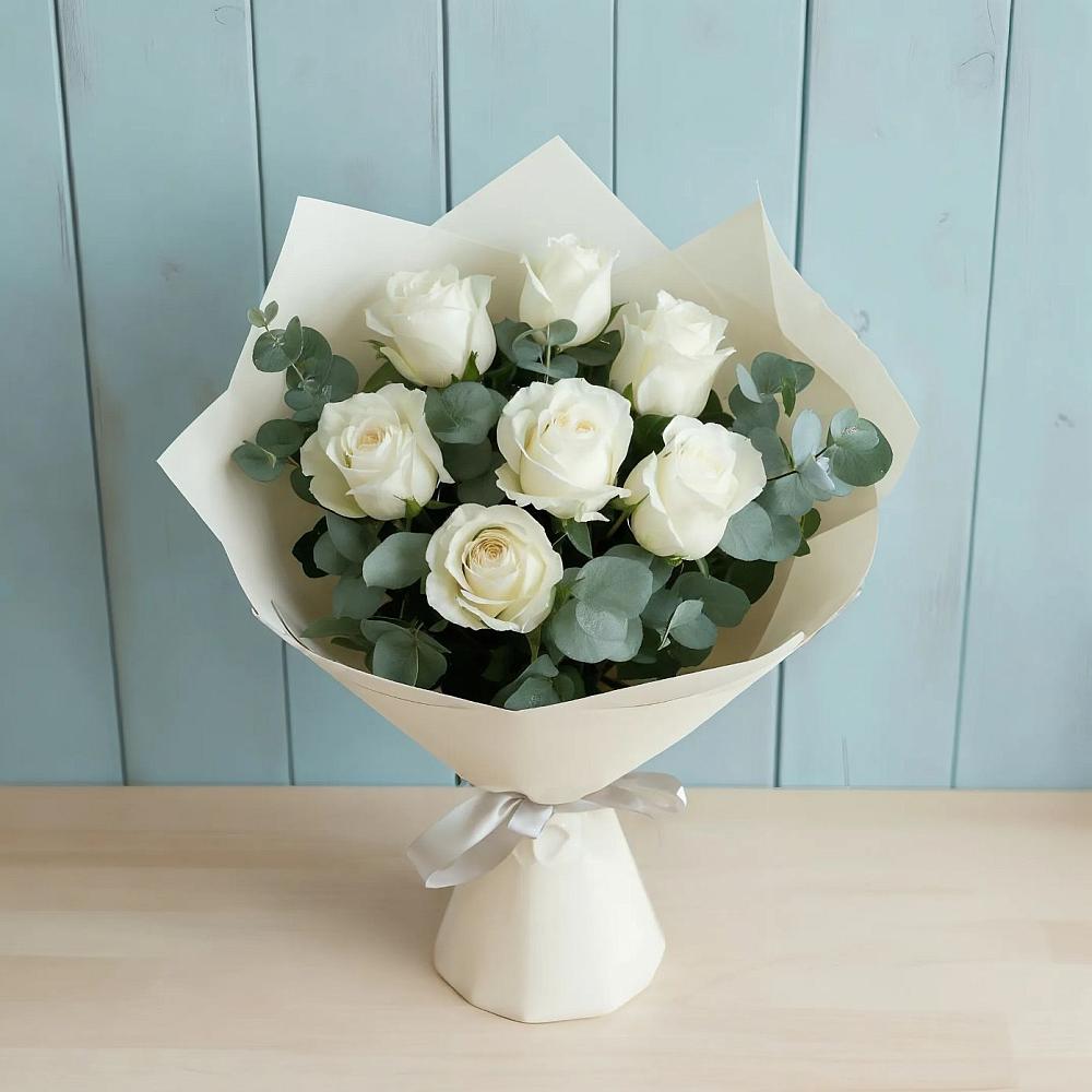 Букет Белые розы в Эвкалипте в Кореизе