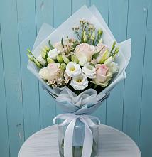 Букет цветов из:  Розы и Лизиантусы в Кореизе