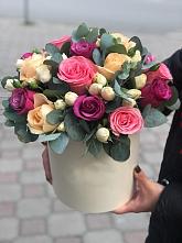 Цветочная композиция из Розы в шляпной коробке в Кореизе