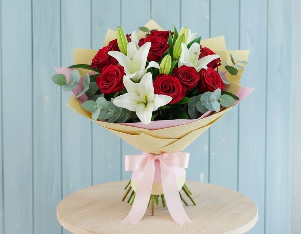 Букет цветов из: Лилии и Розы в Кореизе